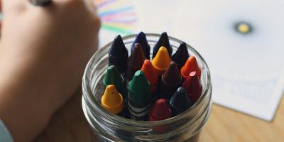 Jak wspierać rozwój dziecka poprzez zabawę?