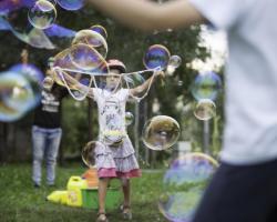 Ile ruchu i snu potrzebują małe dzieci?