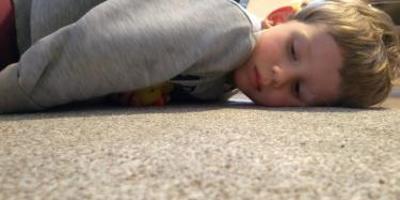 Wilczy apetyt, a dziecko chudnie: to może być "jedynka"